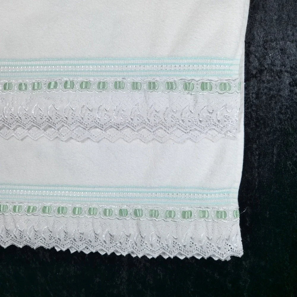 Set VTG Firuze Turkish White Cotton Hand Towel Teal Floral Embroidered Lace Bow
